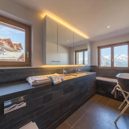 Le Grimpeur, De Glace Access, 50m From Lift نينداز