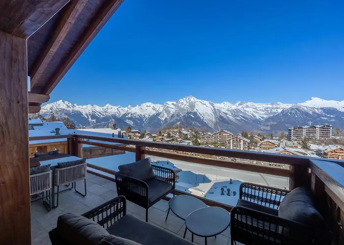 Le Grimpeur, De Glace Access, 50m From Lift